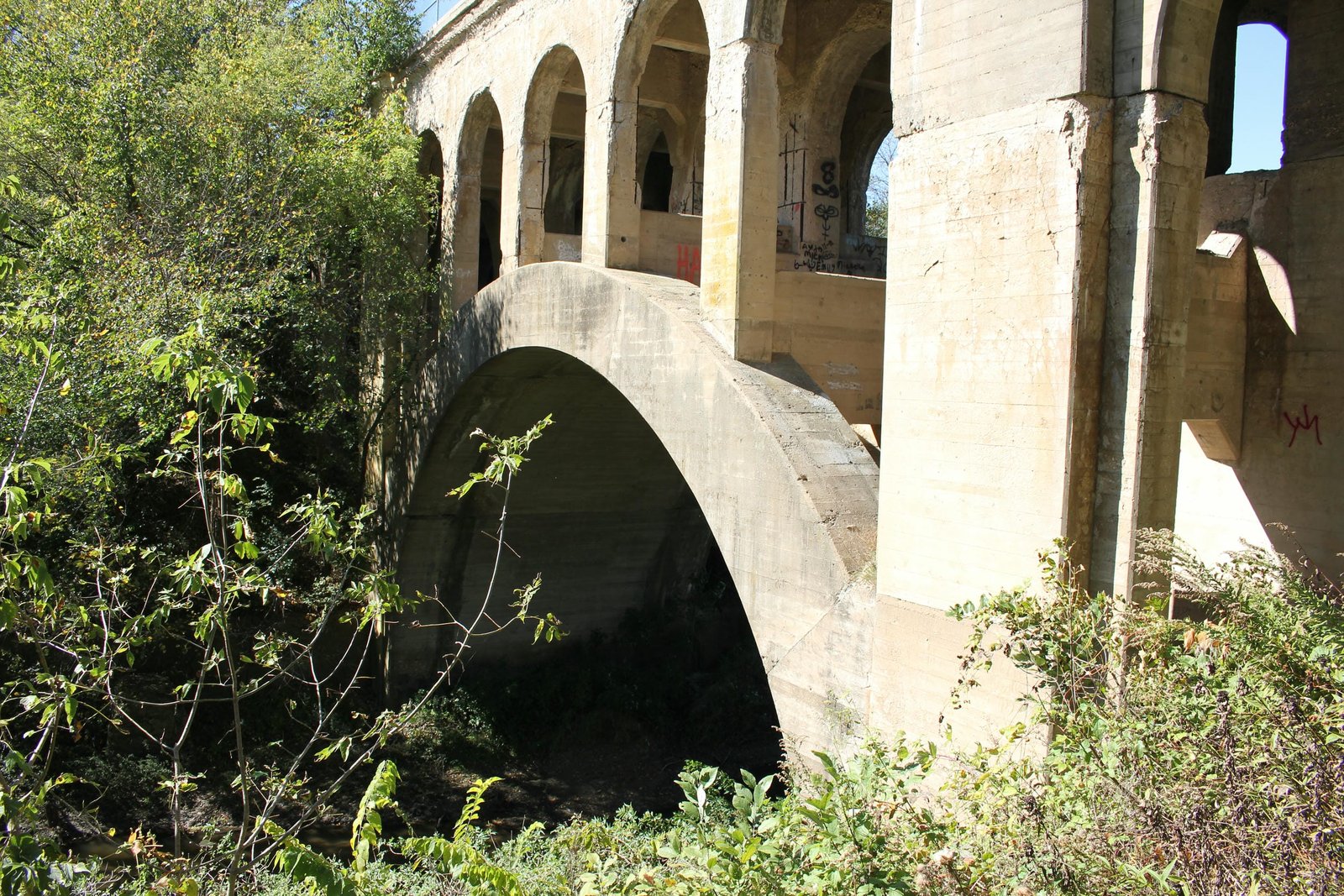 Arch ring, center span